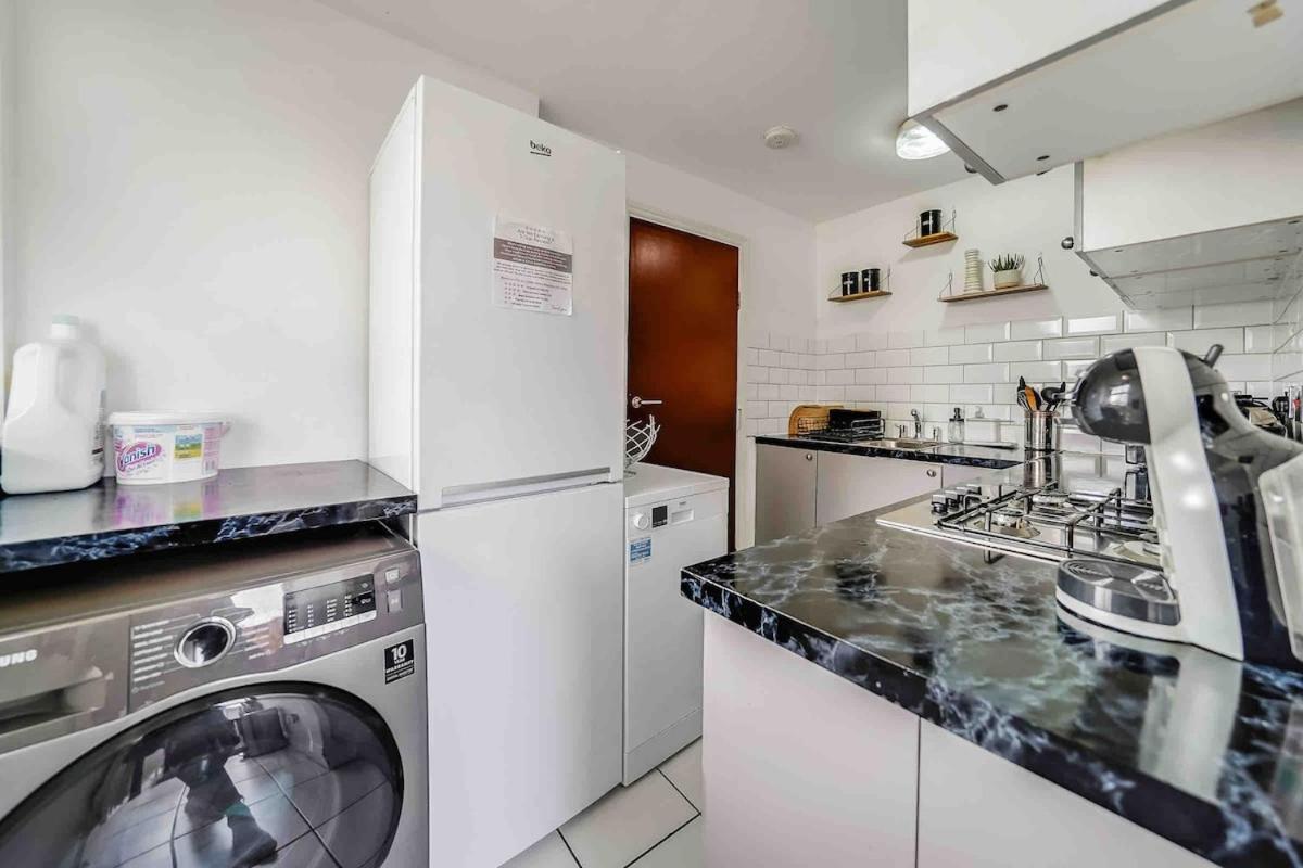 Apartamento Lovely 2-bed Close To Excel And O2 Arena