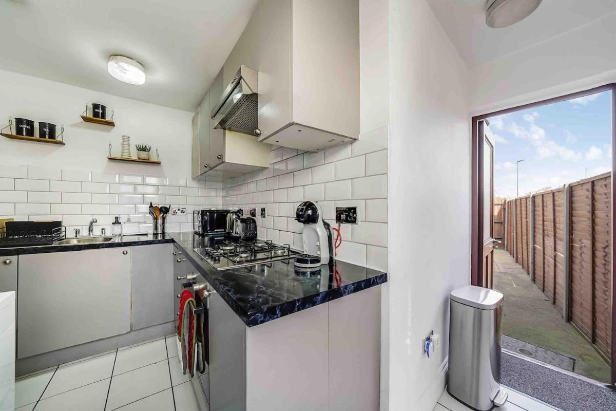Lovely 2-bed Close To Excel And O2 Arena Apartamento